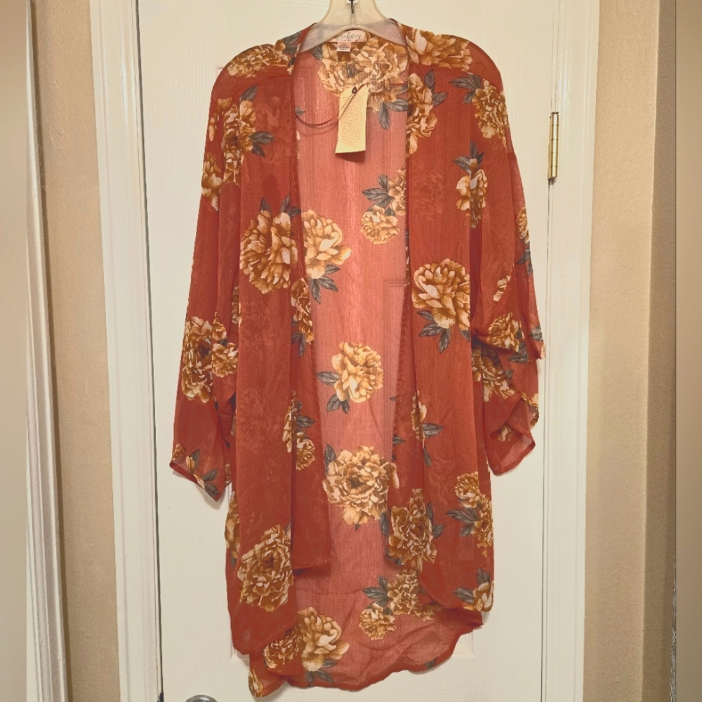 CHANCE & DESTINY Rose Floral Kimono Size L/XL